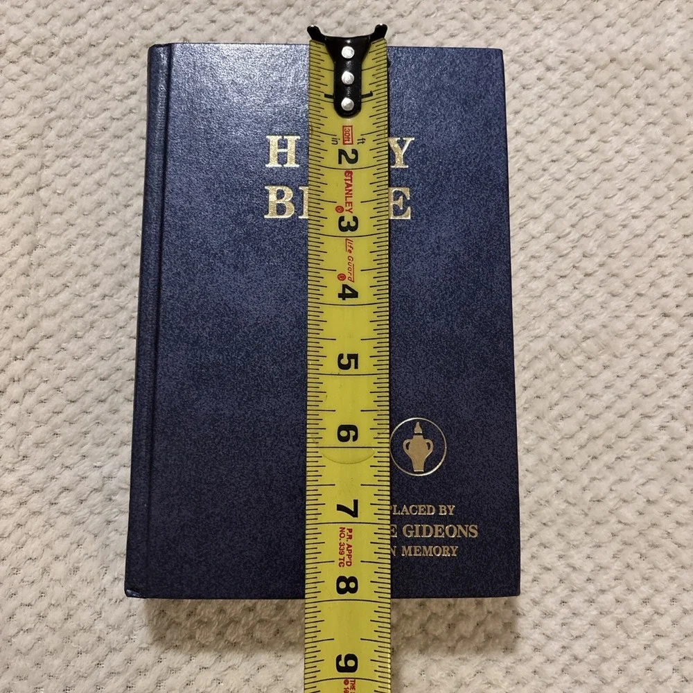Holy Bible Placed by the Gideons In‎ Memory Edition Prayer Hardcover Blue